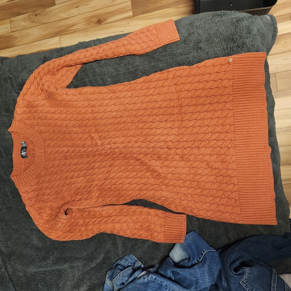 Vibrant Orange Crew Neck Sweater with Textured Knit